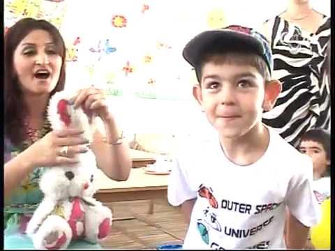 Armenian boy speaks english/հայ երեխան խոսում է անգլերեն