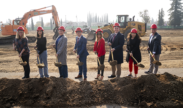 Leaders at Fresno State digging