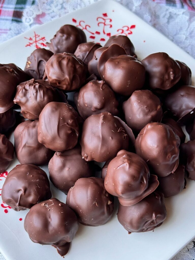 CRUNCHY PEANUT BUTTER BALLS – The Southern Lady Cooks