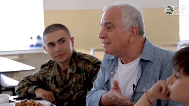 «Ամուսնացի’ր, տղա’ս, դժվարն առաջինն ա», «Իմ բոյի մարդկանց եմ սիրում». Աշոտ Ղազարյանը զորամասում է