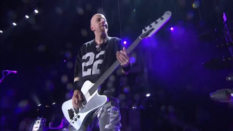 System of a Down – Sardarabad (folk song cover)  Live in Armenia 2015