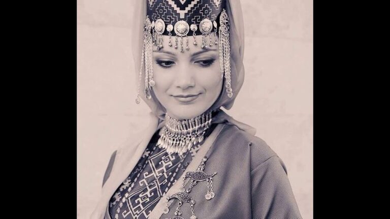 Sirun Kaqav – Armenian Folk Song