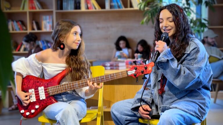 Ellen Alaverdyan & Anushik Alaverdyan (Aunt & Niece) – Armenian Folk Song “Summer Night/Ամռան Գիշեր”