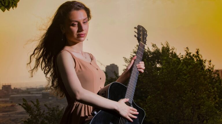 Armenian folk song – Vardanush Armenian folk song – Vardanush