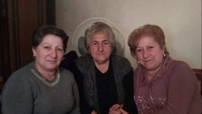 Armine – Anush mayrik Armine – Anush mayrik