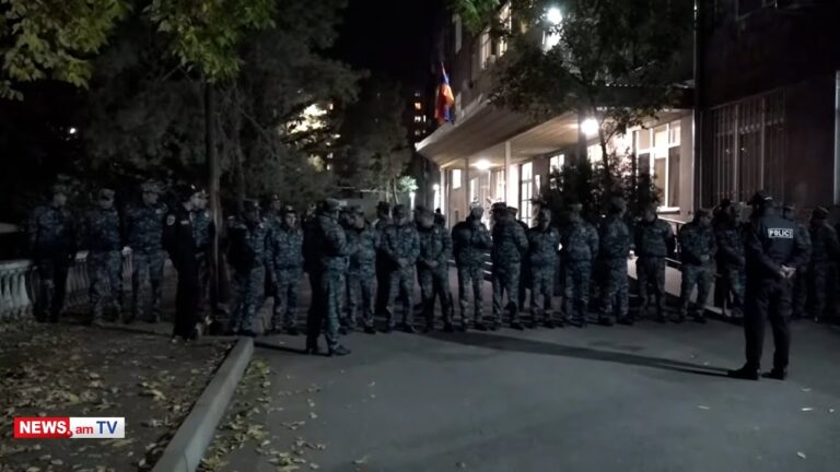 ՈՒՂԻՂ. Դատարանը քննում է Վարդան Ղուկասյանին կալանավորելու միջնորդությունը ՈՒՂԻՂ. Դատարանը քննում է Վարդան Ղուկասյանին կալանավորելու միջնորդությունը