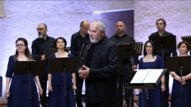 Մեկ օր ճանաչված մարդկանց հետ – Ռոբերտ Մլքեյան / A day with famous people – Robert Mlkeyan