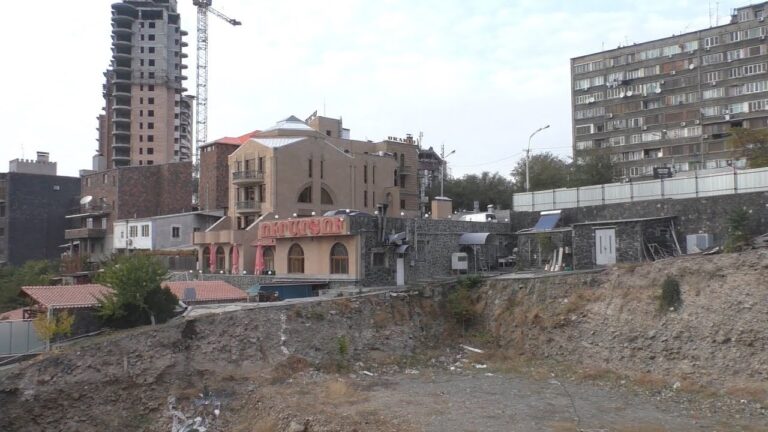 Yerevan, 12.11.18, Mo, Video-2, Dzorapits Parajanovi tangarani mot.