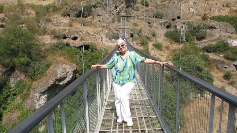 Yerevan, 25.08.17, Fr, Video-3, Verchapes hasank Chochvogh kamurj. Yerevan, 25.08.17, Fr, Video-3, Verchapes hasank Chochvogh kamurj.