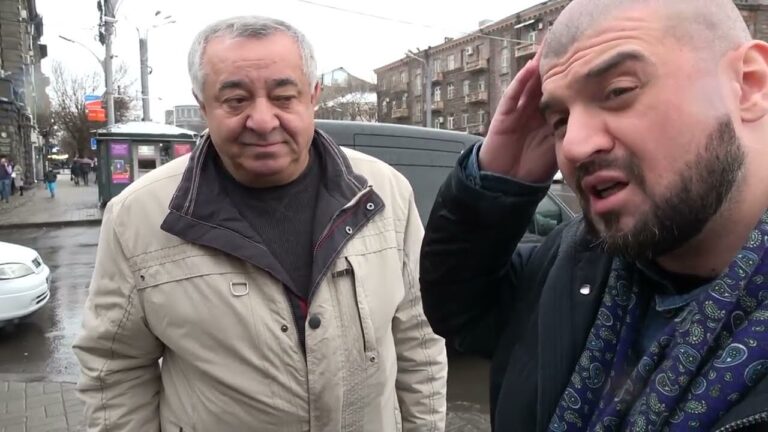 Yerevan Everyday blog Դաւիթ Աղաջանեան (NAY 374), Սեյրան Չիլինգարեան, Քրիստինե Պետրոսեան Yerevan Everyday blog Դաւիթ Աղաջանեան (NAY 374), Սեյրան Չիլինգարեան, Քրիստինե Պետրոսեան