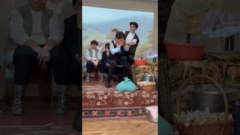 Իշխանը լողացնում է Ավագին🪣 #ֆիլմեր #film #հայֆիլմ #հայաստանի_ազգային_կինոկենտրոն #shorts #ֆրունզիկ Իշխանը լողացնում է Ավագին🪣 #ֆիլմեր #film #հայֆիլմ #հայաստանի_ազգային_կինոկենտրոն #shorts #ֆրունզիկ