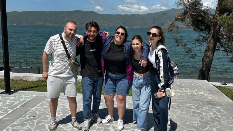 Էվիկի աստղայինը տարածա՞, Նինան բեմին է, իսկ ես մրսում եմ, չտես բլոգերները Սևանում Էվիկի աստղայինը տարածա՞, Նինան բեմին է, իսկ ես մրսում եմ, չտես բլոգերները Սևանում