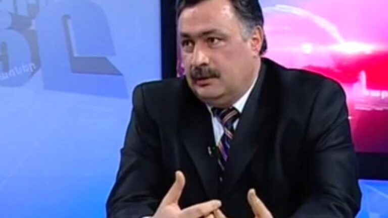 Գյումրիում նոր բախում։Ջ.Կիրակոսյանի”Երիտթուքերը պատմության դատաստանի առաջ”գիրքը ընդդեմ Էրդողանի գրքի Գյումրիում նոր բախում։Ջ.Կիրակոսյանի”Երիտթուքերը պատմության դատաստանի առաջ”գիրքը ընդդեմ Էրդողանի գրքի