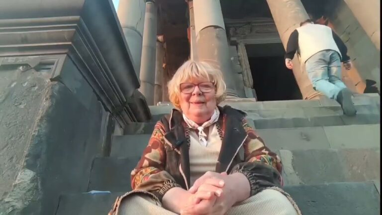 Почему Анаит — не Афродита и не Артемида, а именно Армянская богиня? Почему Анаит — не Афродита и не Артемида, а именно Армянская богиня?