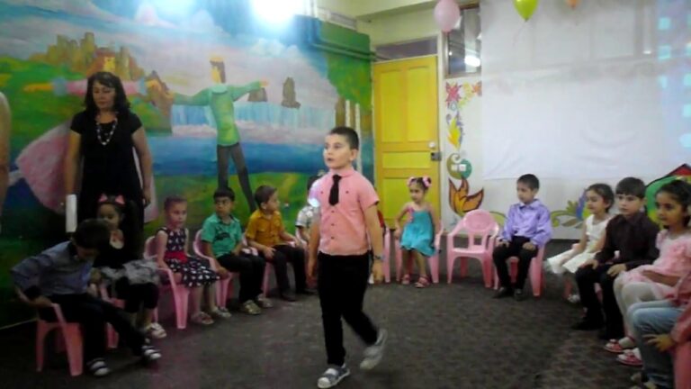 Տարեվերջյան միջոցառում Եղեգնաձորի «Ծիածան» մանկապատանեկան ուսումնական կենտրոնում Տարեվերջյան միջոցառում Եղեգնաձորի «Ծիածան» մանկապատանեկան ուսումնական կենտրոնում