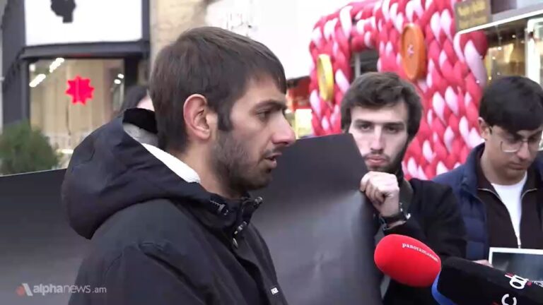 «Պետրոս Հեքիաթասացը և Ռուբեն Ճիպոտեցին». ՀՅԴ երիտասարդների ակցիան՝ Տիկնիկային թատրոնի դիմաց