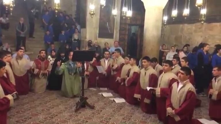 Ամէ՜ն. Հայր Սուրբ… Амен, Отец Святой