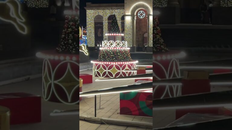 Новый год 2026 в Ереване праздничная ёлка Новый год 2026 в Ереване праздничная ёлка