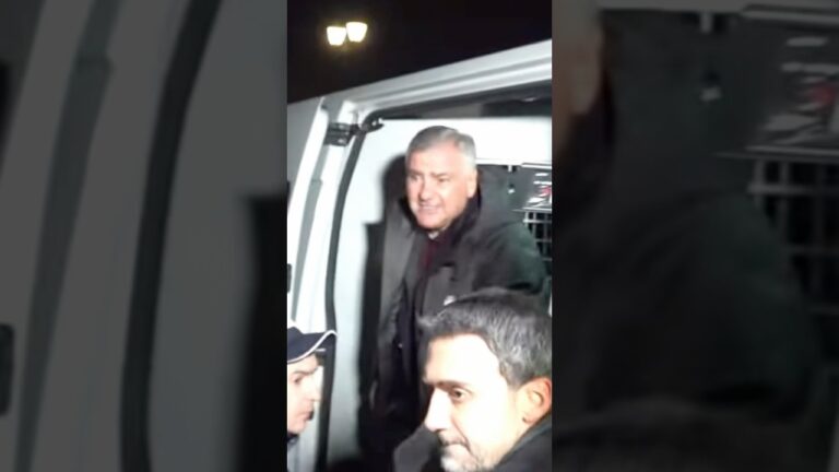 Սամվել Կարապետյանն արդեն տանն է. բակում նրան դիմավորեցին աջակիցները #hayeliakumb