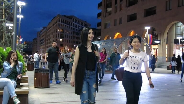 Yerevan, 28.05.17, Su, Video-3, ( на рус), Hyusisain, Opera, Karapi Litch.