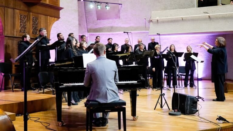 Karen Grigoryan Trio & Yerevan State Chamber Choir “Christmas is here”