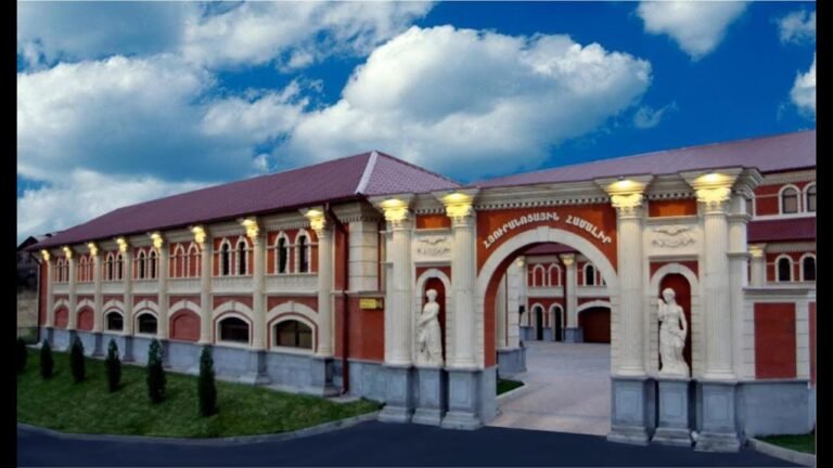 Չեկ ին Չեկ աութ / Check in – Check out – Hotel Roma & Tours