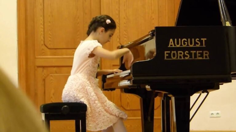 Elya Tarzyan Իմ հին ու նոր Երևան 13.10.2016